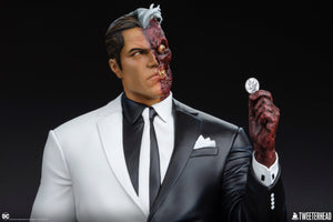 Tweeterhead Batman DC Comics Two-Face 1/6 Scale Statue